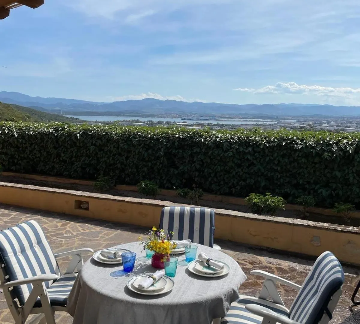 Villa Villa, Private Garden Of Eden, And Stunning Vistas Pittulongu Italien