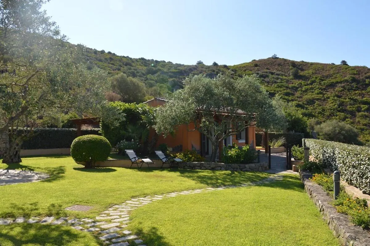 Villa, Private Garden Of Eden, And Stunning Vistas Pittulongu 0*,  Italien